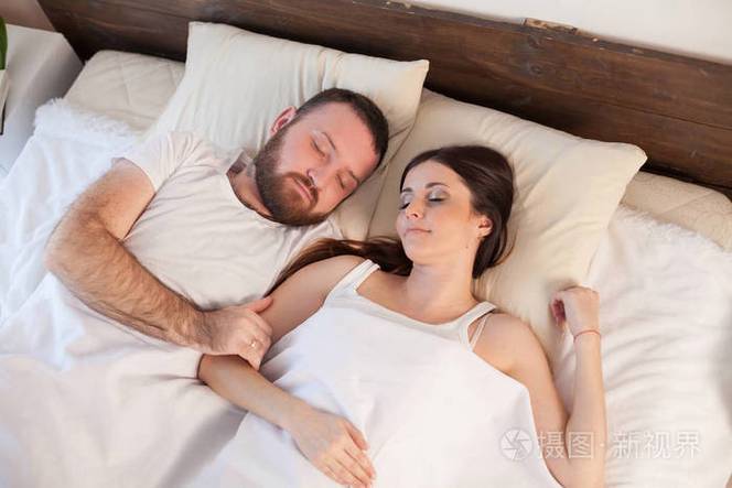 一男一女在房间男的叫什么图标