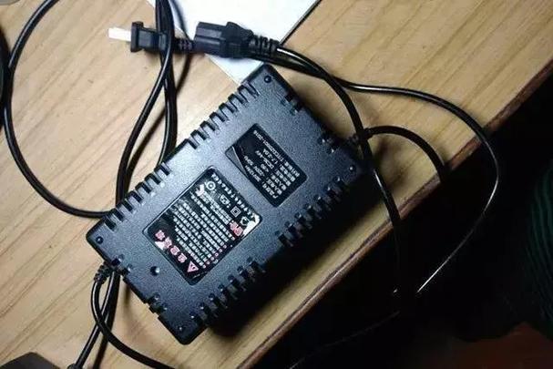 富士电池充电绿灯是满了嘛缩略图