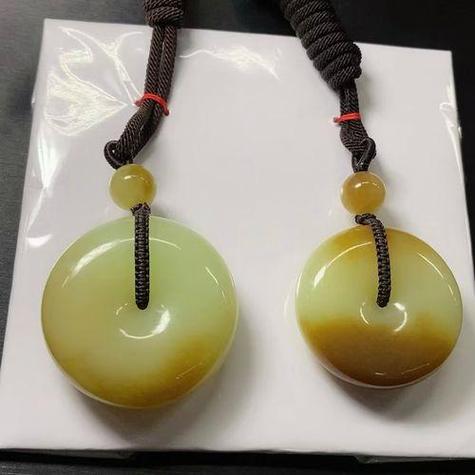 真假黄白老玉图片对比图标
