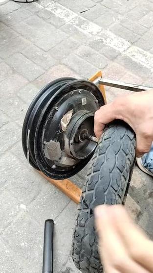 电瓶车轮胎拆卸教程游戏截图