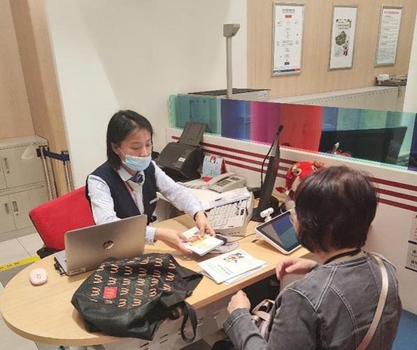 浦发信用卡24小时人工服务