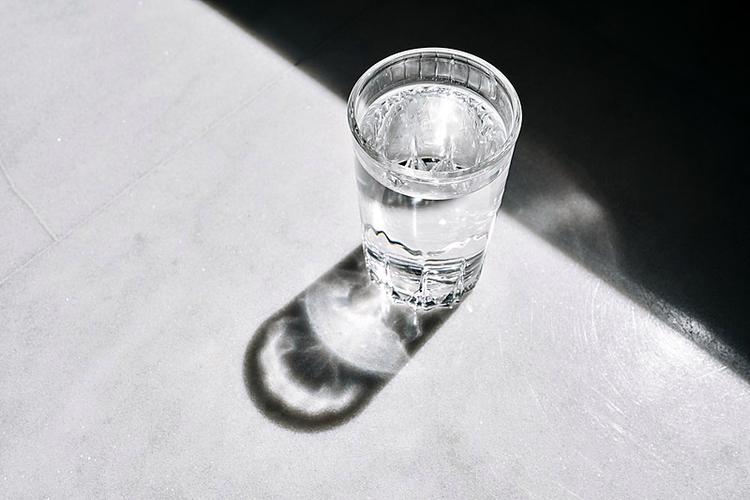 手机上的阴影怎么去掉