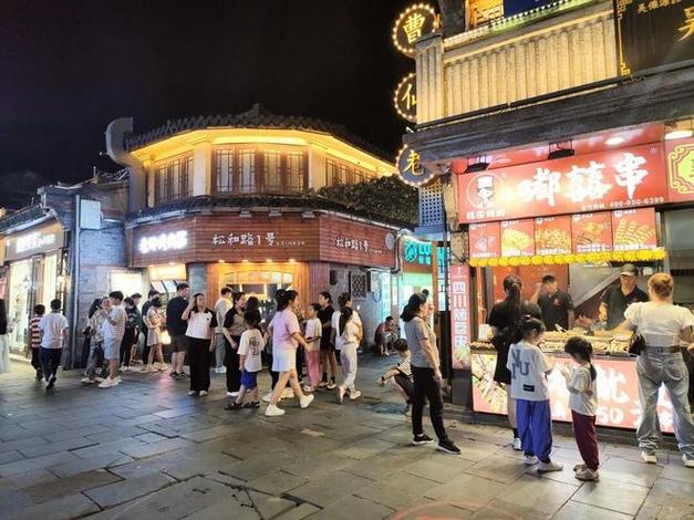 小吃街图片