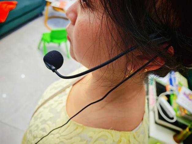 小蜜蜂正确戴法游戏截图