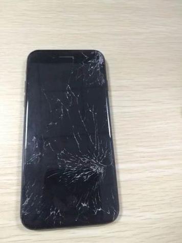 苹果碎屏照片图标