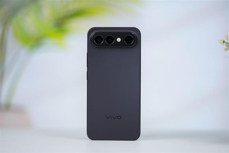 vivo尺寸最小的全面屏手机