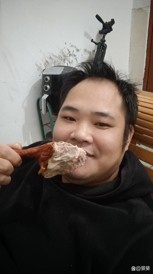 刘肥肥穿美队土鸡蛋视频缩略图