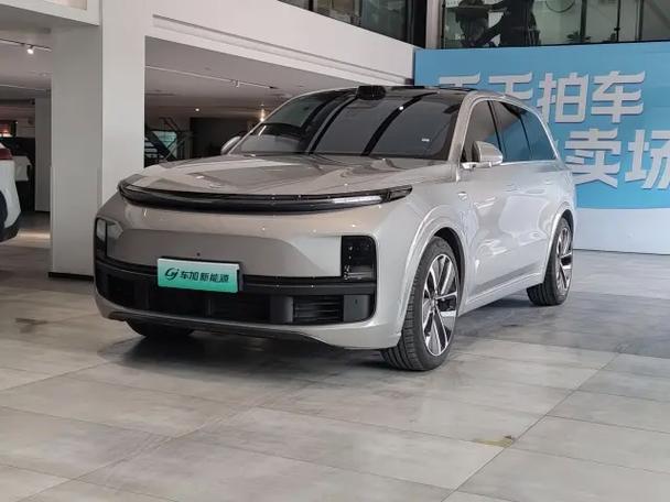 理想系列车型与价格缩略图