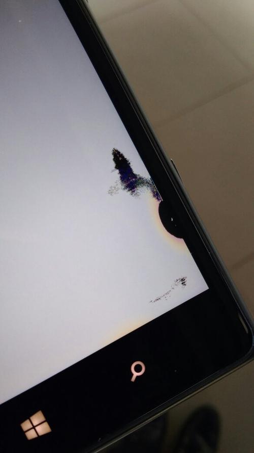 屏幕摔了一下出现黑块缩略图