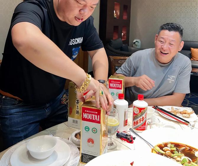 谁请谁喝酒游戏规则游戏截图
