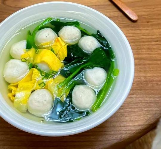 鸡蛋鱼丸汤的做法游戏截图