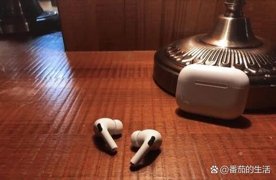 苹果耳机充电盒亮红灯图标