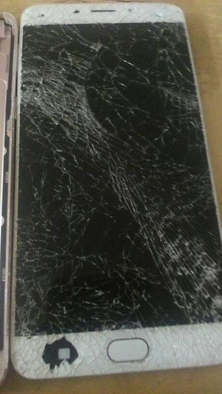 oppor15容易碎屏吗图标