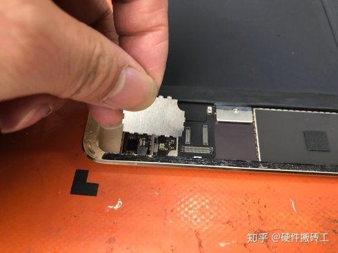 ipad拆机后屏幕部分触摸失灵