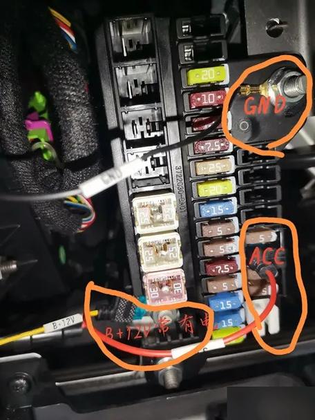 行车记录仪线路连点烟器怎么走