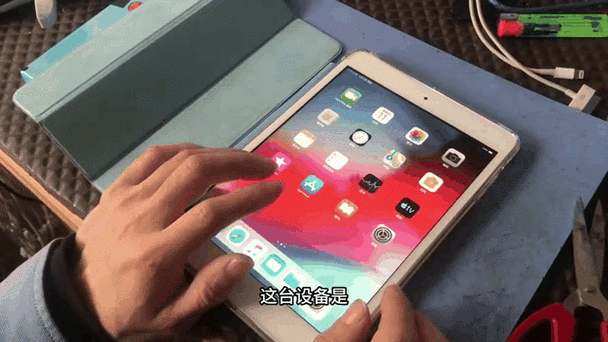 ipad关机显示红色电池和闪电图标