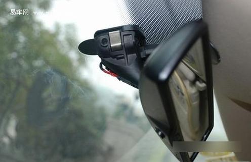 汽车雨感器怎么用缩略图