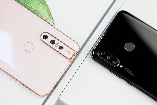 华为nova4e和华为nova4对比缩略图