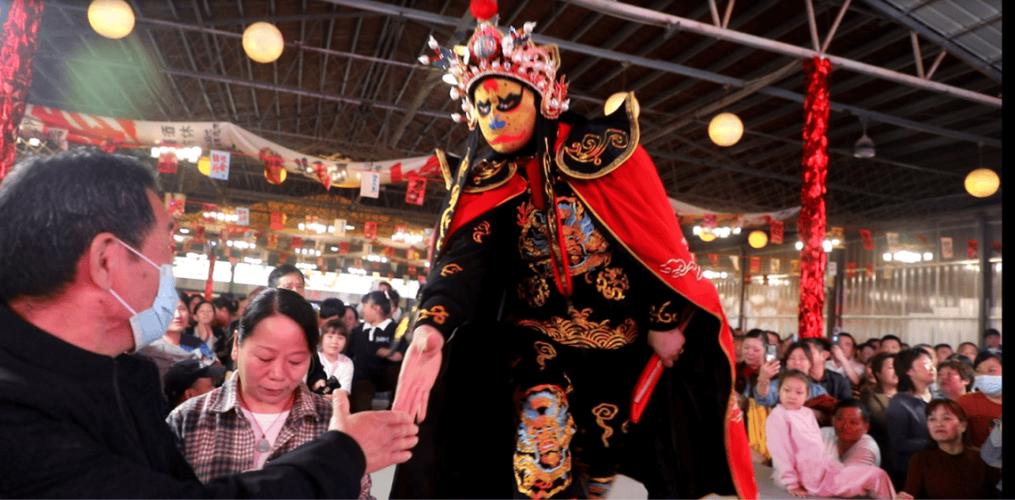 男生突然不给你点赞了但给别人点