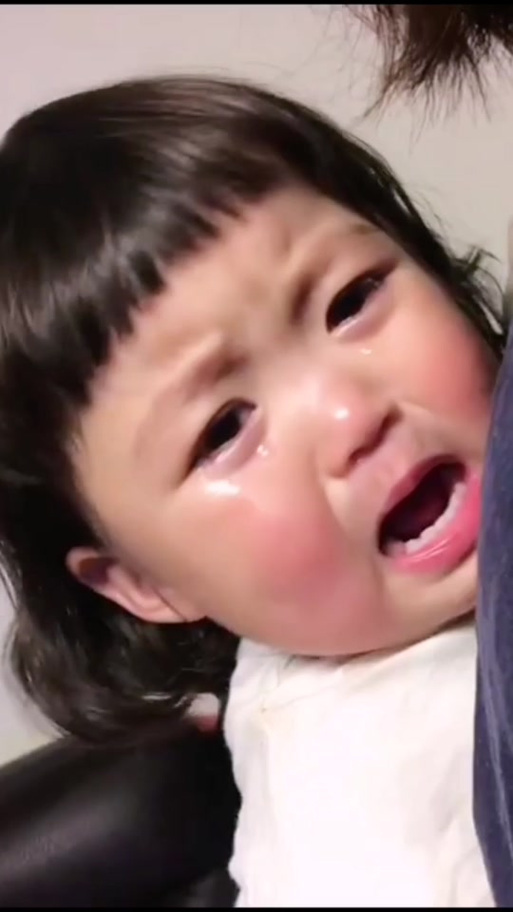 抖音哭泣表情emoji
