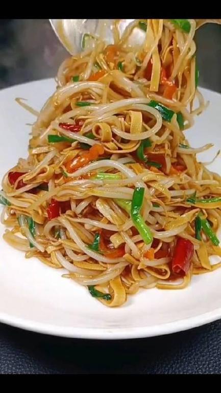 家常豆芽的做法缩略图