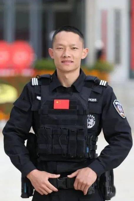 特警辅警的衣服图片缩略图