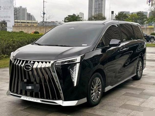 广汽传祺商务车7座缩略图