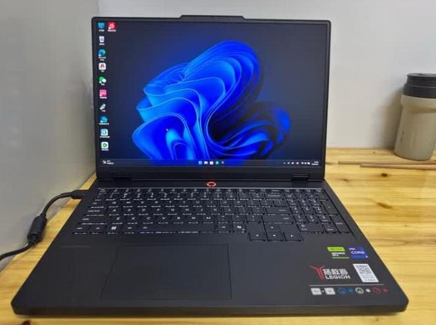 y7000p感觉屏幕模糊图标