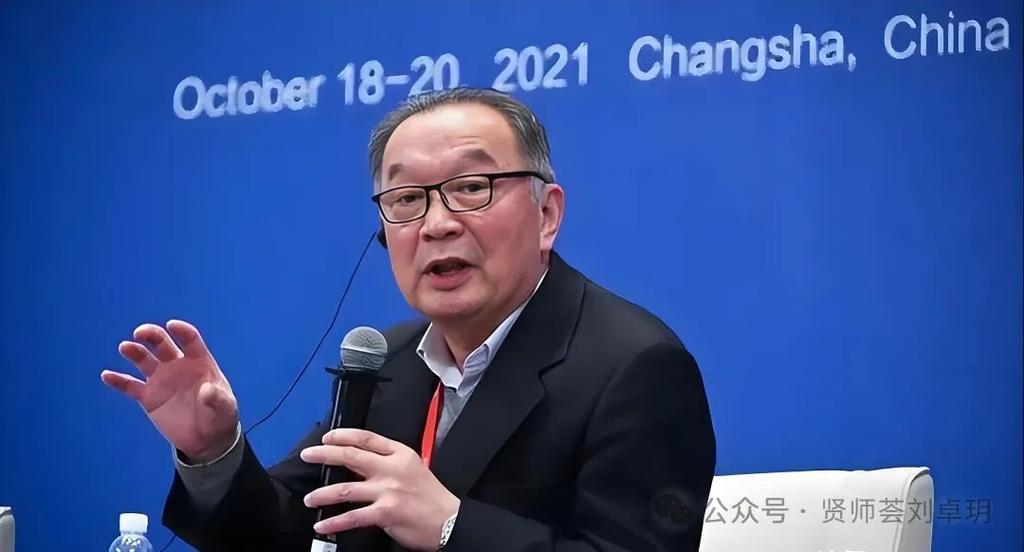 国内著名经济学家缩略图