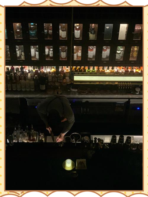 深夜酒吧缩略图