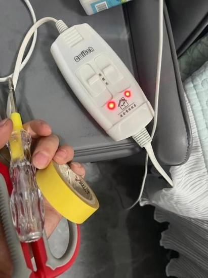 电热毯突然不热了,开关灯亮图标