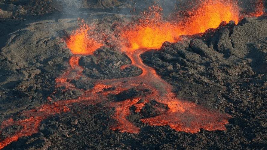 火山的岩浆来源于哪里游戏截图