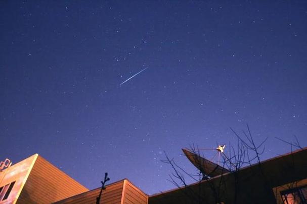 一颗一颗流星眨眼睛