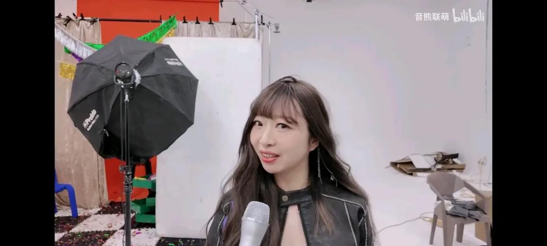 鬼月配音演员