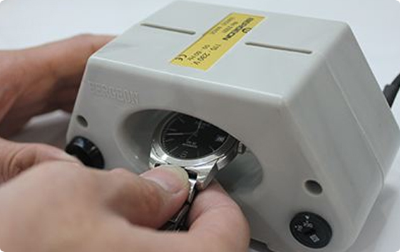 手表在家消磁方法