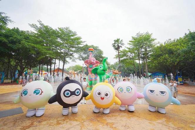 长隆吉祥物卡卡和琪琪图片缩略图