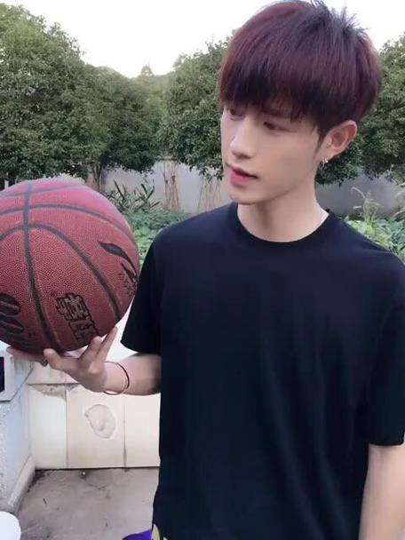 虎牙百万大玩家微博游戏截图