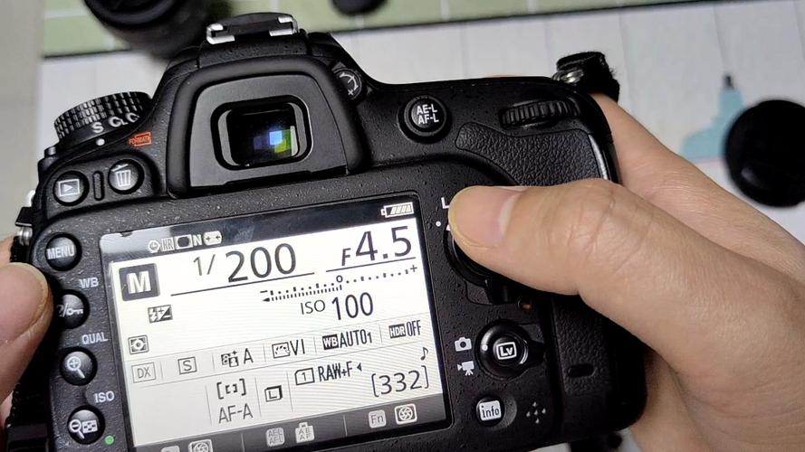 尼康d7200拍视频教程游戏截图