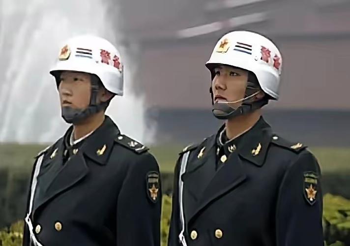 警察为什么怕当兵的缩略图