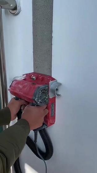 用透明胶带粘墙面掉皮游戏截图