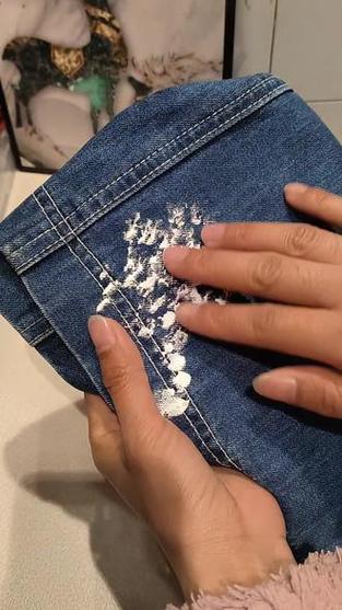衣服上沾到结构胶能去除吗缩略图
