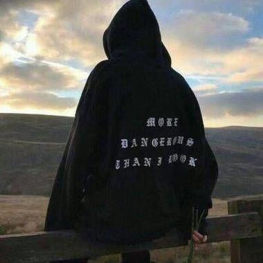 忧郁男神头像缩略图