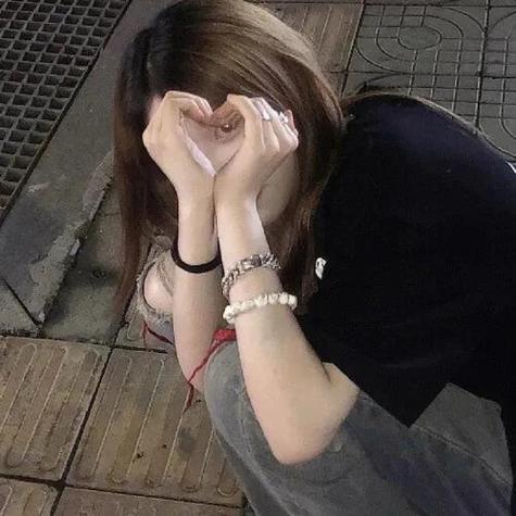 氛围感头像女不露脸游戏截图