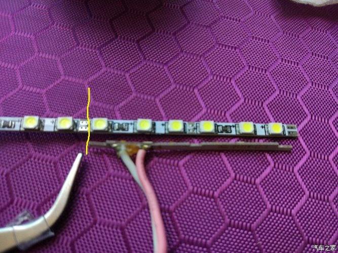 电脑屏幕出现黄线的解决方法缩略图