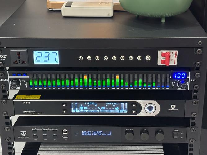 调节耳机左右声道音量图标