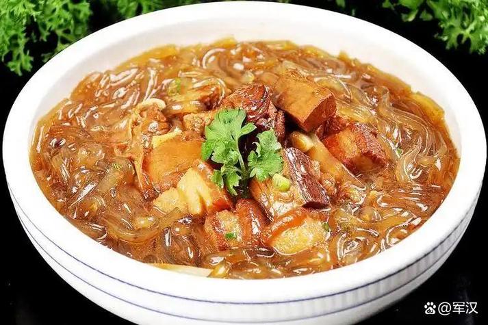 奇妙美食餐厅猪肉炖粉条缩略图