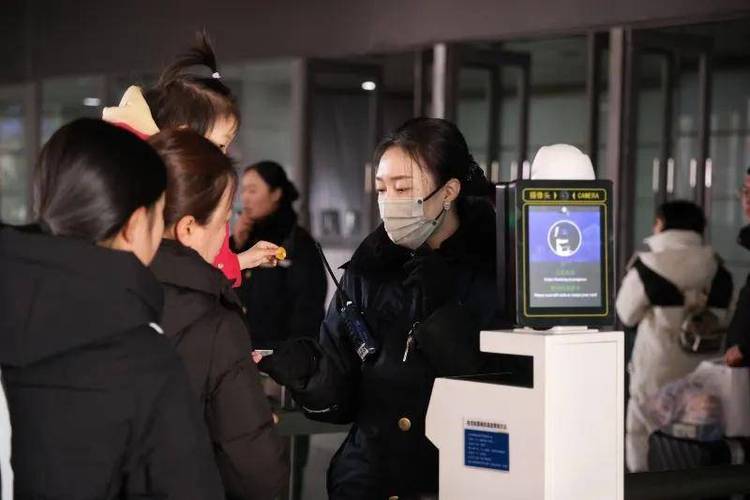 qq实名认证不是本人游戏截图