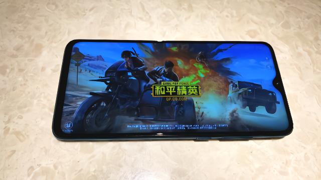 玩和平精英退款客服游戏截图