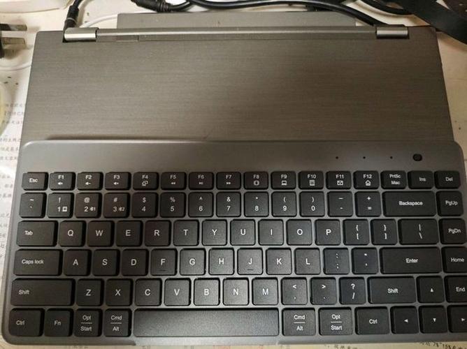 电脑键盘出现混乱怎么办