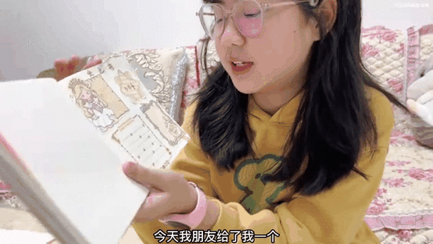 涵涵和琪琪开箱起泡胶